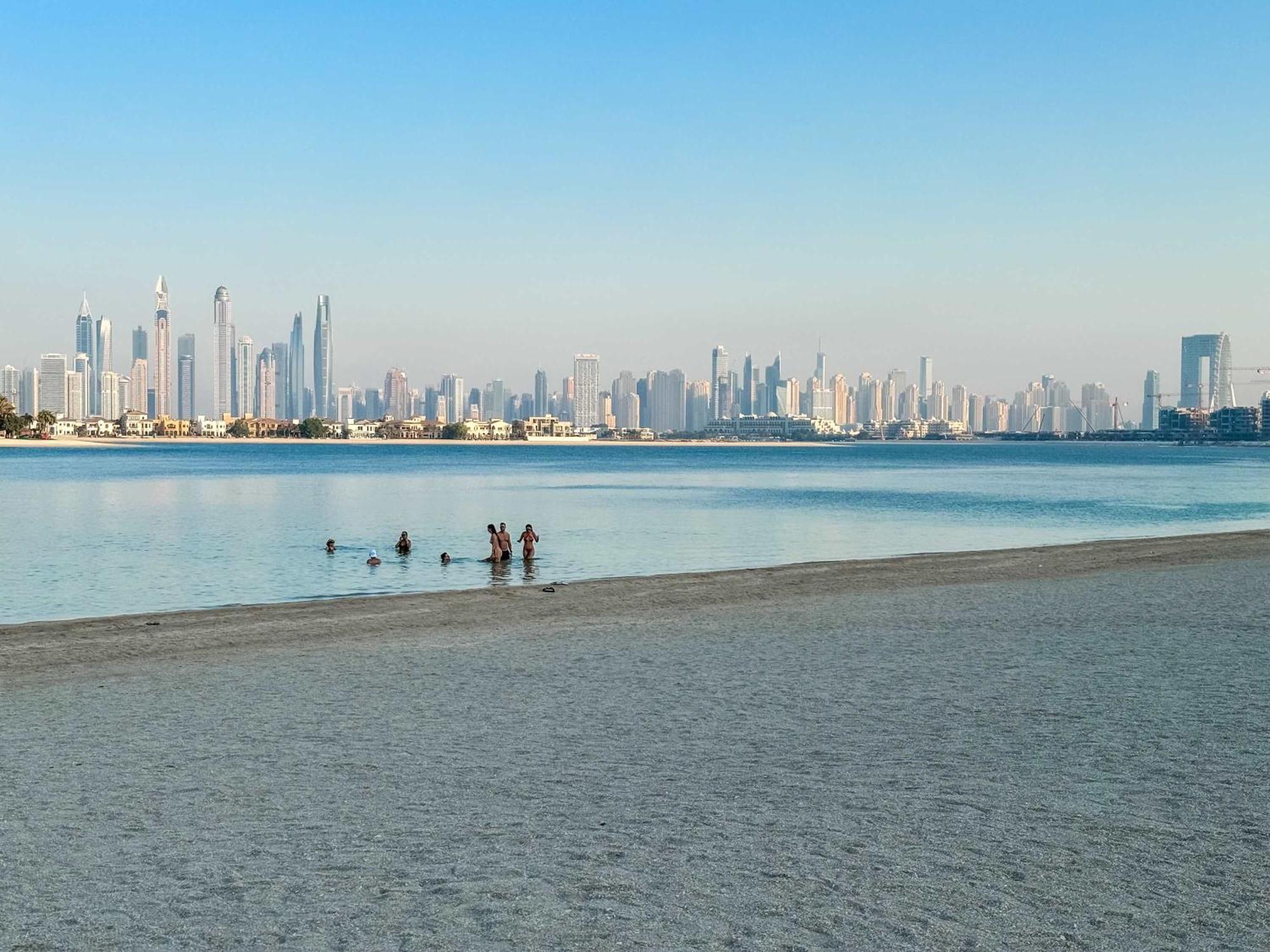 Spacious Beachfront 2 Bedroom Apartment - The 8 Dubai Luaran gambar