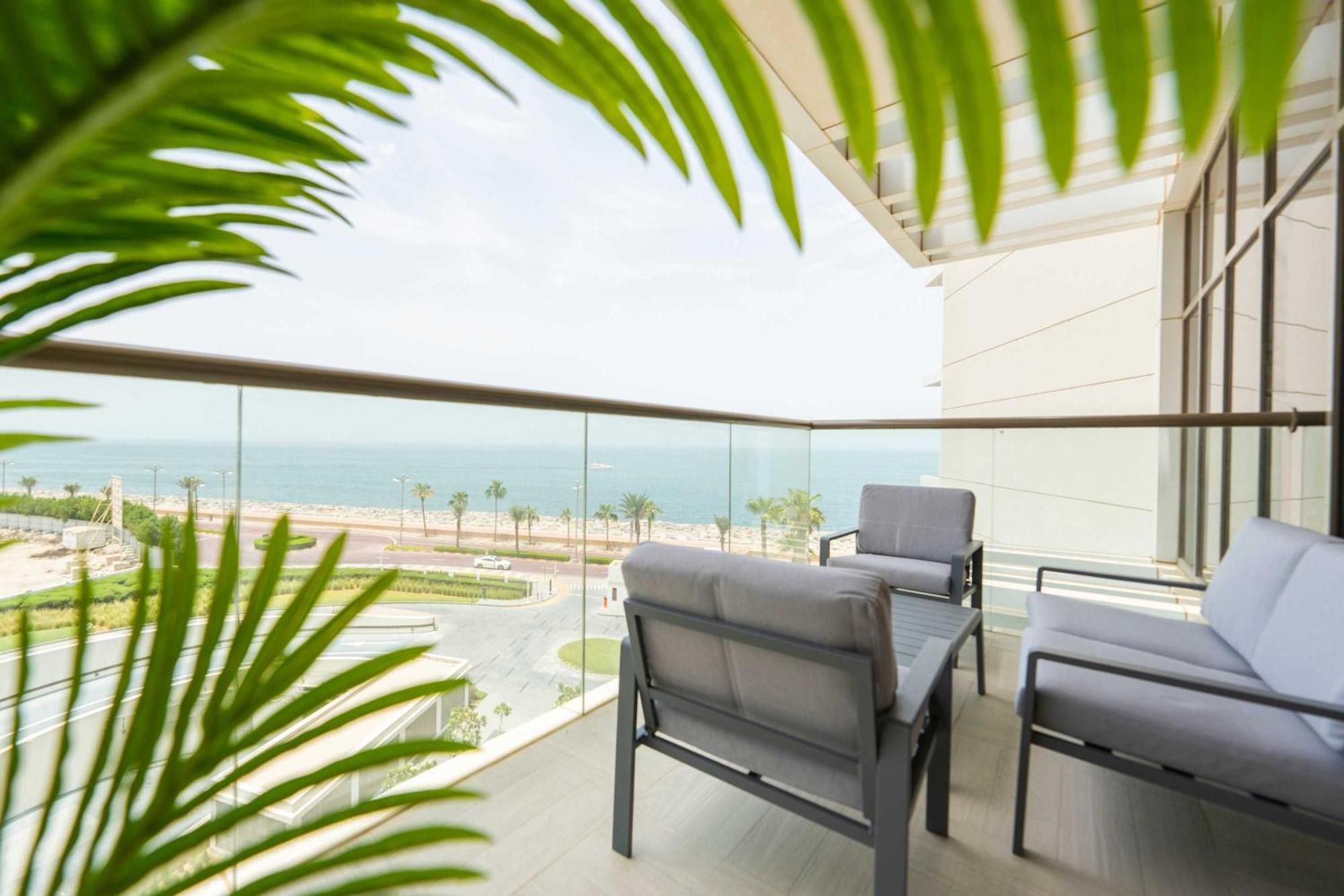 Spacious Beachfront 2 Bedroom Apartment - The 8 Dubai Luaran gambar