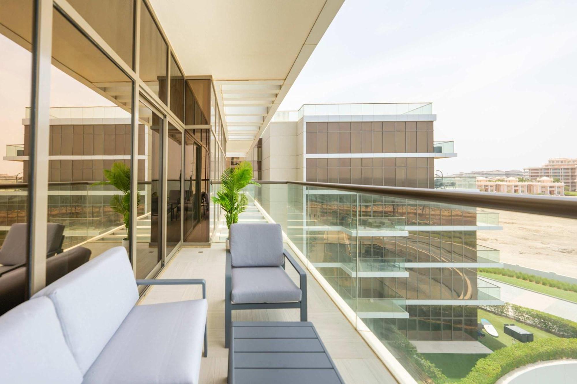 Spacious Beachfront 2 Bedroom Apartment - The 8 Dubai Luaran gambar