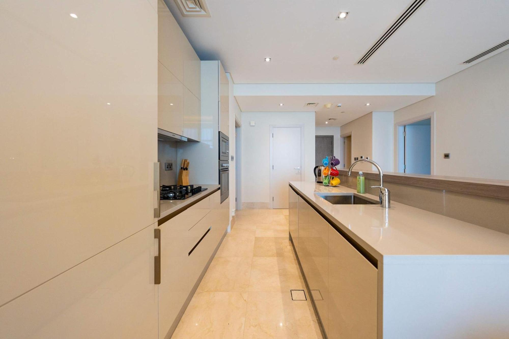 Spacious Beachfront 2 Bedroom Apartment - The 8 Dubai Luaran gambar
