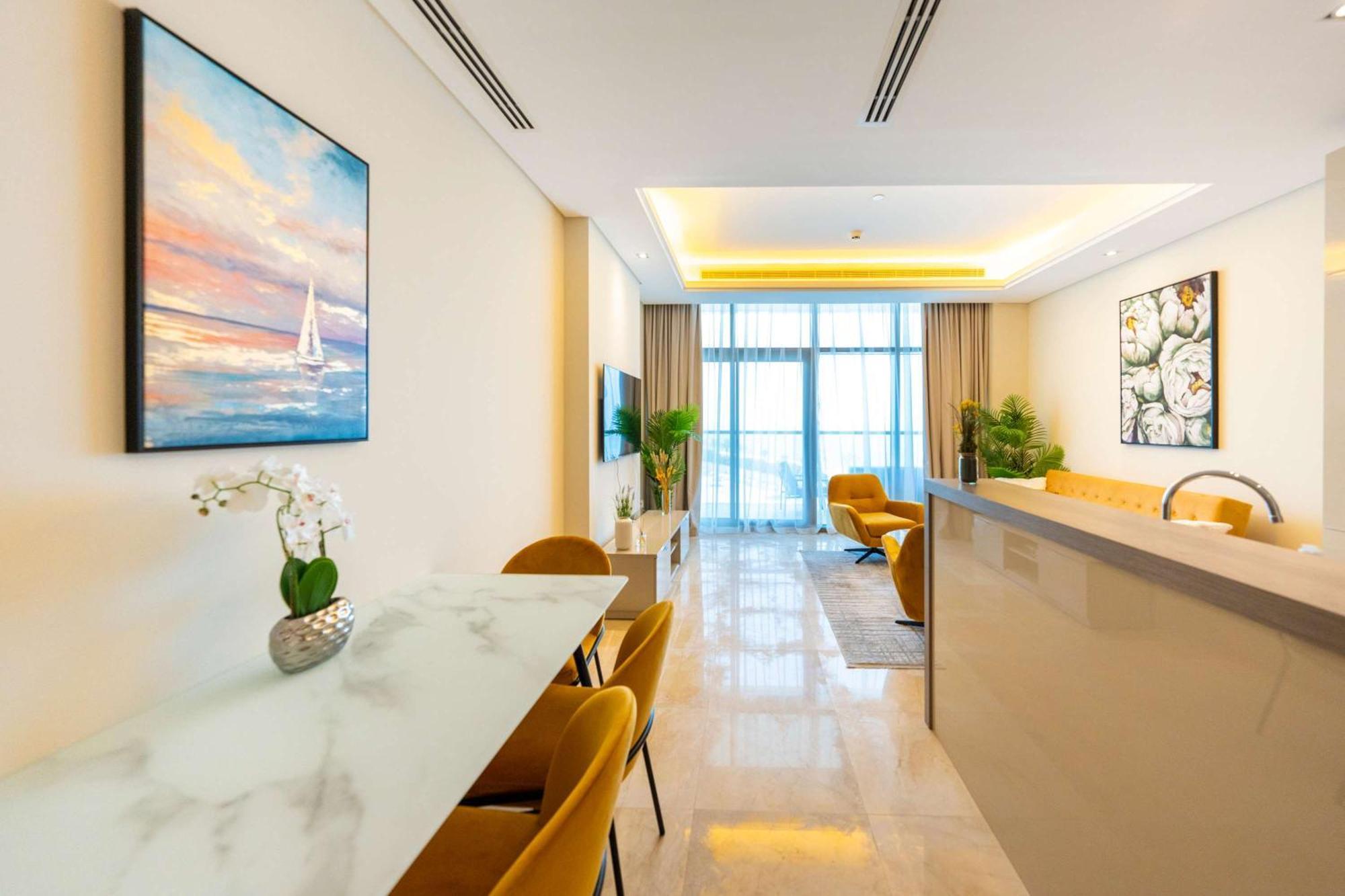 Spacious Beachfront 2 Bedroom Apartment - The 8 Dubai Luaran gambar